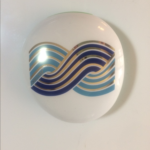 Shiseido UV protective compact foundation cases - Picture 1 of 6